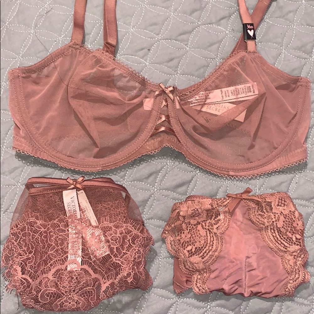 NWT VS 3 pc. mauve set